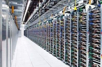 A well-structured mining farm with multiple rigs