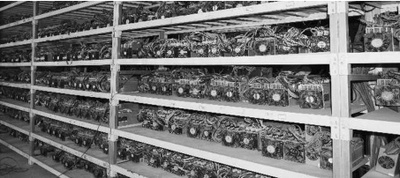 ASIC mining rig operating in a high-efficiency mining farm