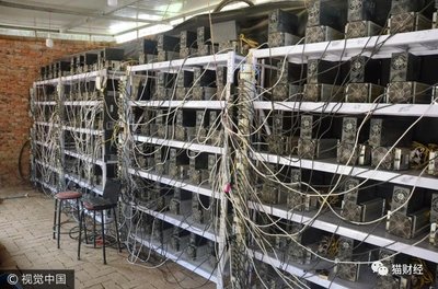 SunHash Pro mining rig optimized for direct DC solar power input